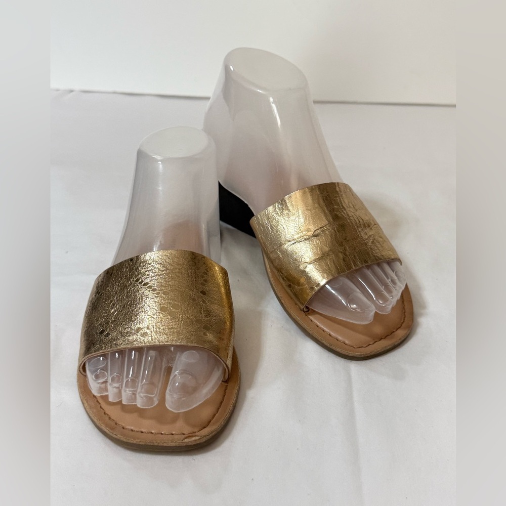CHINESE LAUNDRY Metallic Gold REGINA flat Slide Sandals size 7